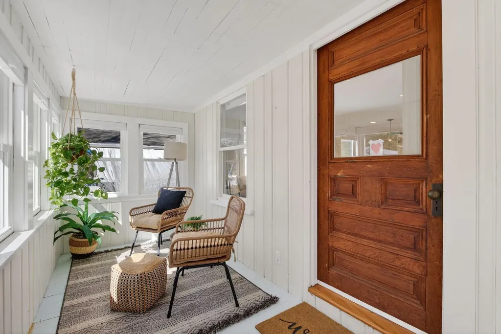 63 Underwood Road Falmouth ME 04105