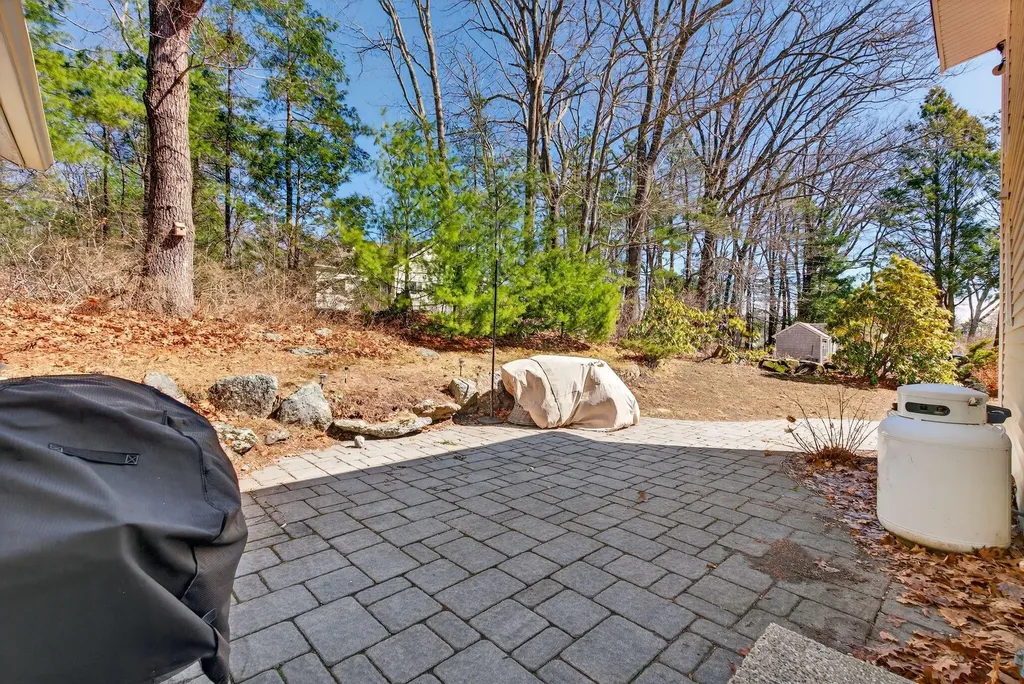 63 Underwood Road Falmouth ME 04105