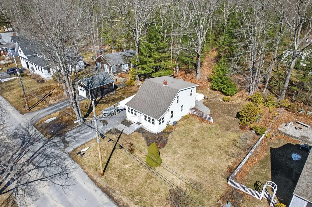 63 Underwood Road Falmouth ME 04105