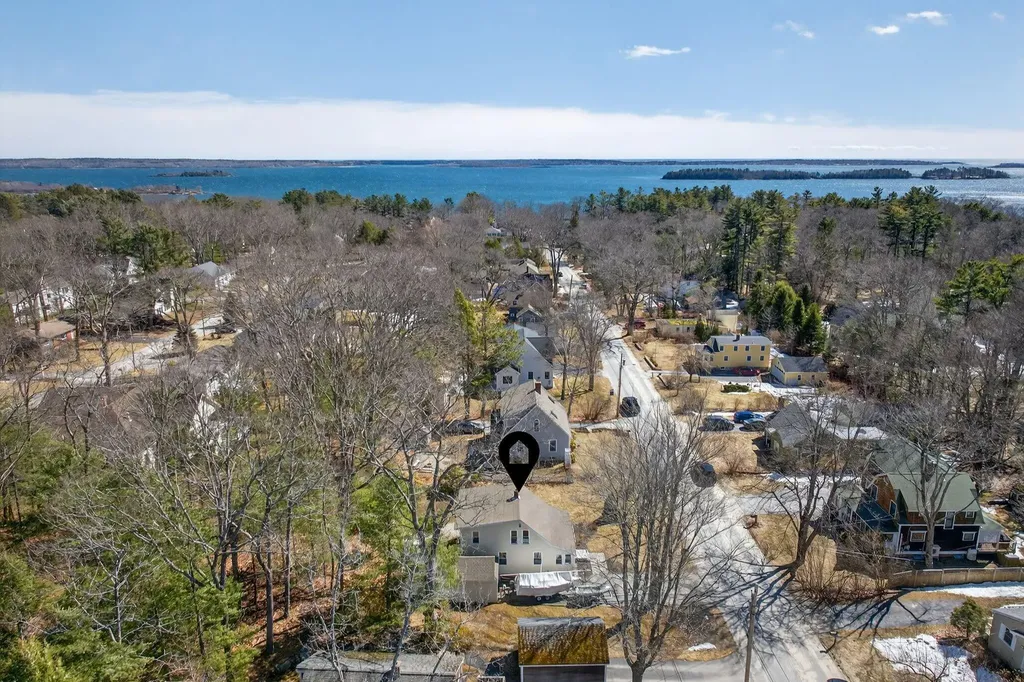63 Underwood Road Falmouth ME 04105