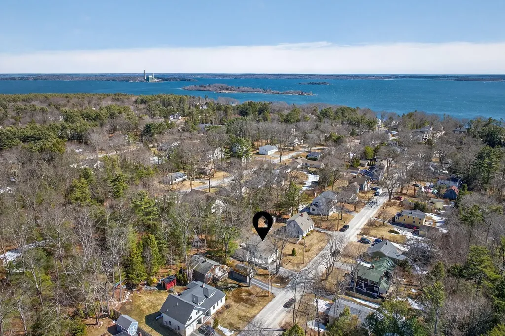63 Underwood Road Falmouth ME 04105