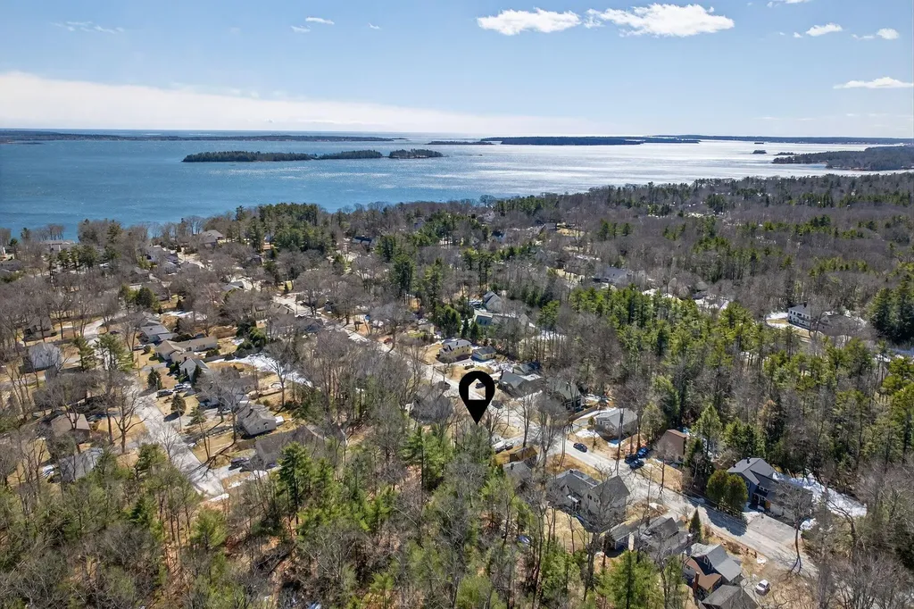 63 Underwood Road Falmouth ME 04105