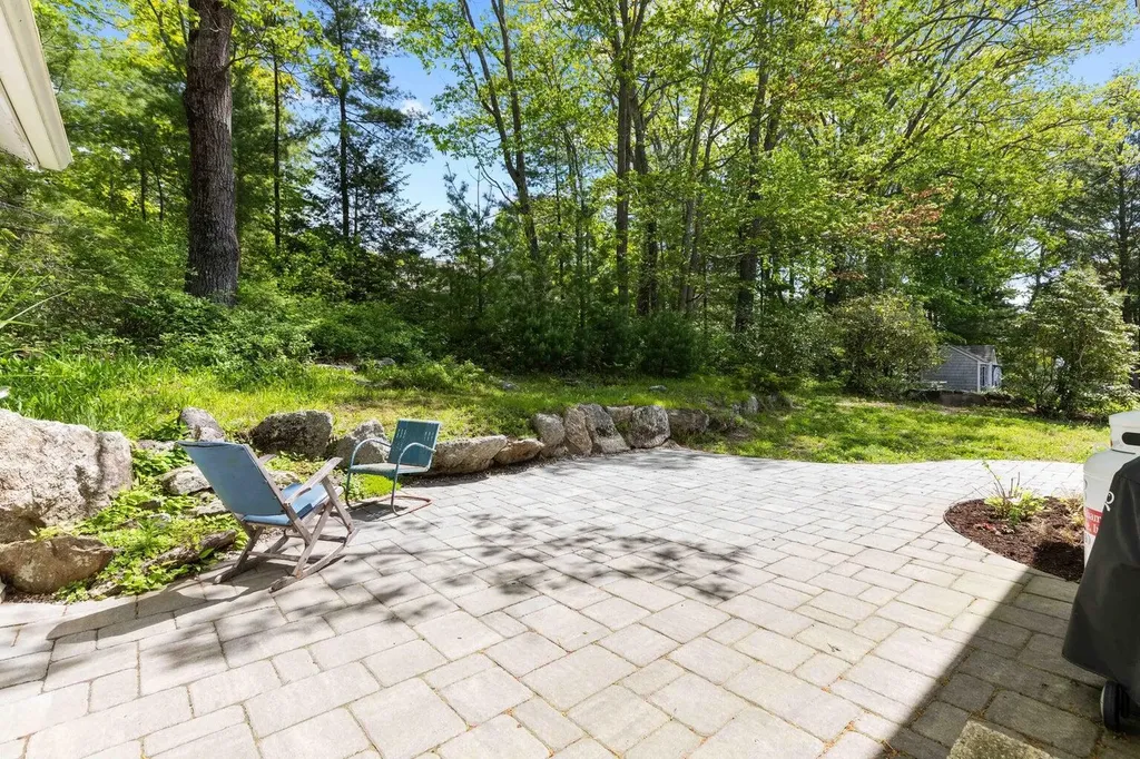 63 Underwood Road Falmouth ME 04105