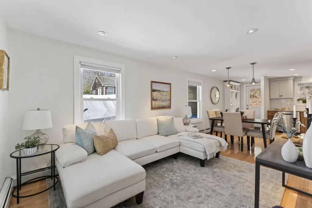 63 Underwood Road Falmouth ME 04105
