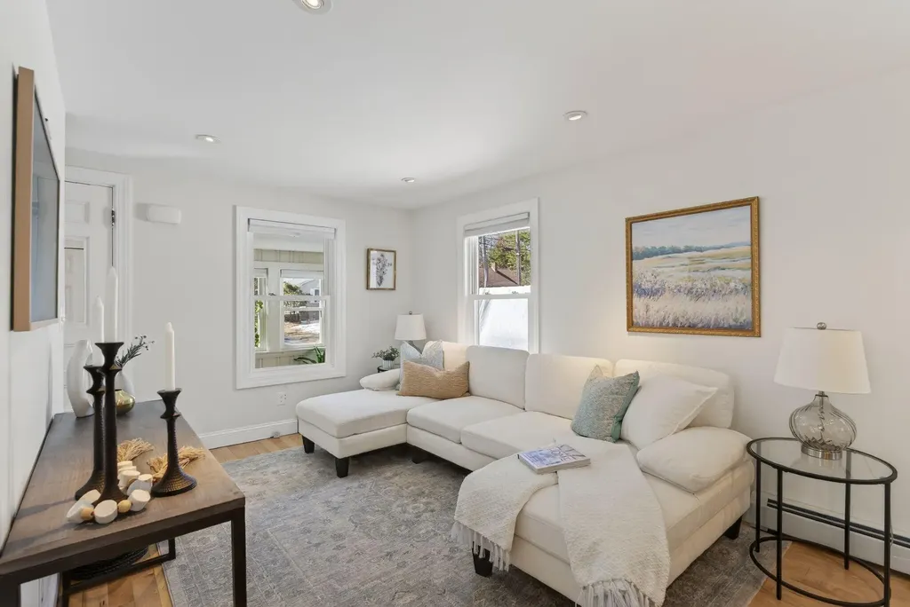 63 Underwood Road Falmouth ME 04105
