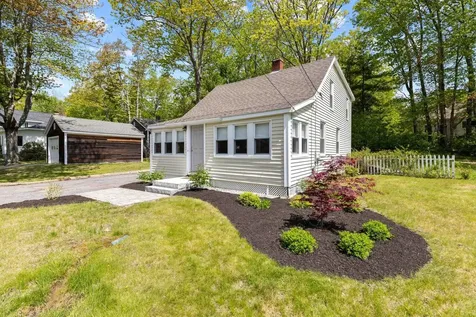 63 Underwood Road Falmouth ME 04105