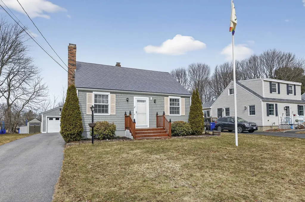 35 Mckinley Street South Portland ME 04106