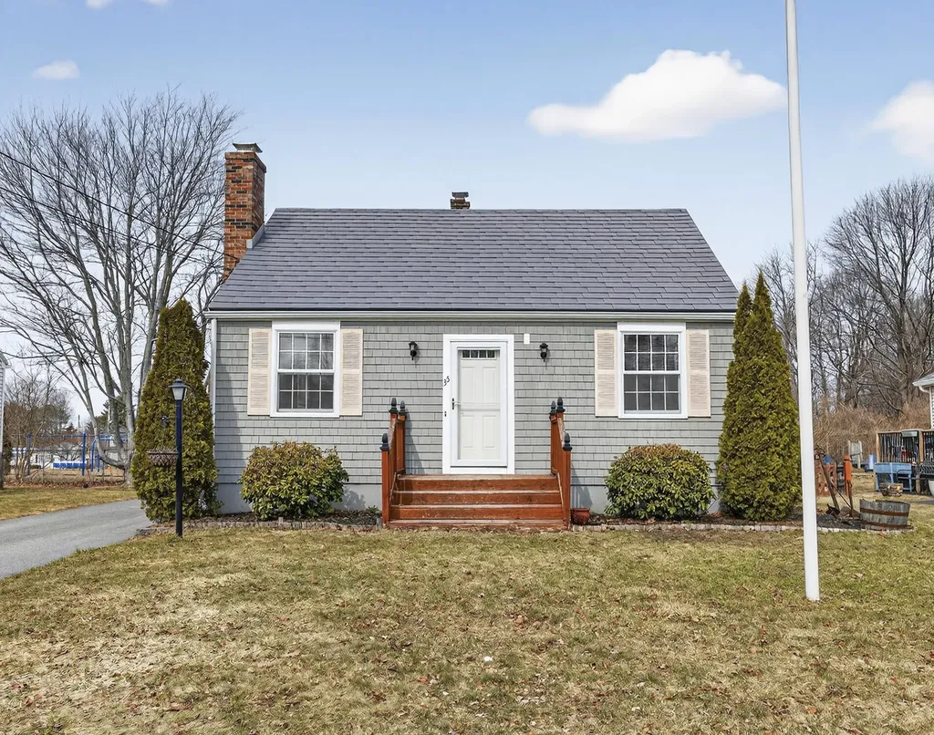 35 Mckinley Street South Portland ME 04106