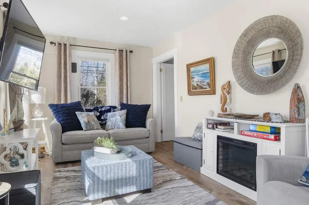 642 Ocean Point Road Boothbay ME 04544