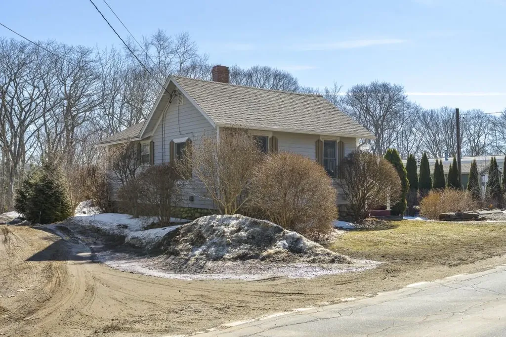 642 Ocean Point Road Boothbay ME 04544