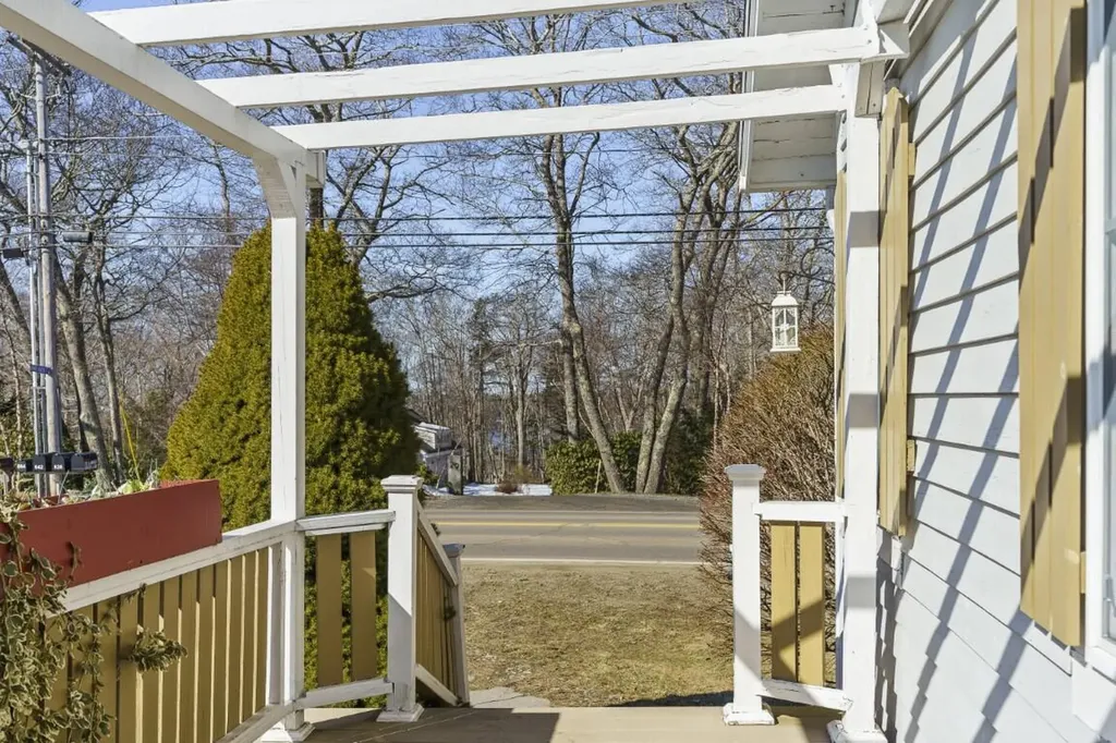 642 Ocean Point Road Boothbay ME 04544