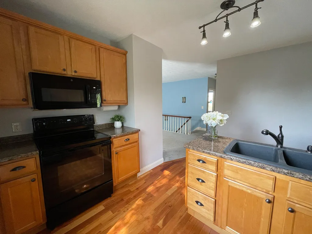 57 Hill Street Saco ME 04072