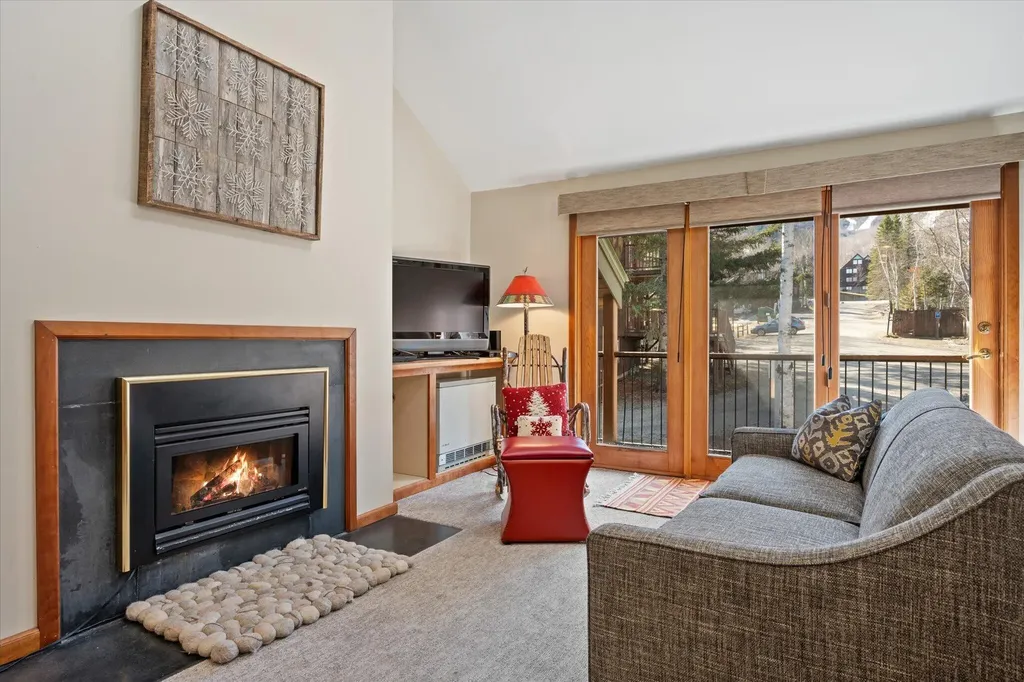 364 Sugartree Carrabassett Valley ME 04947