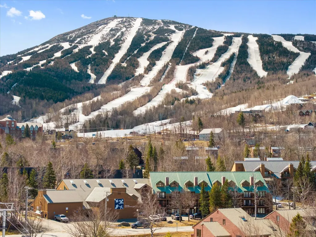 364 Sugartree Carrabassett Valley ME 04947
