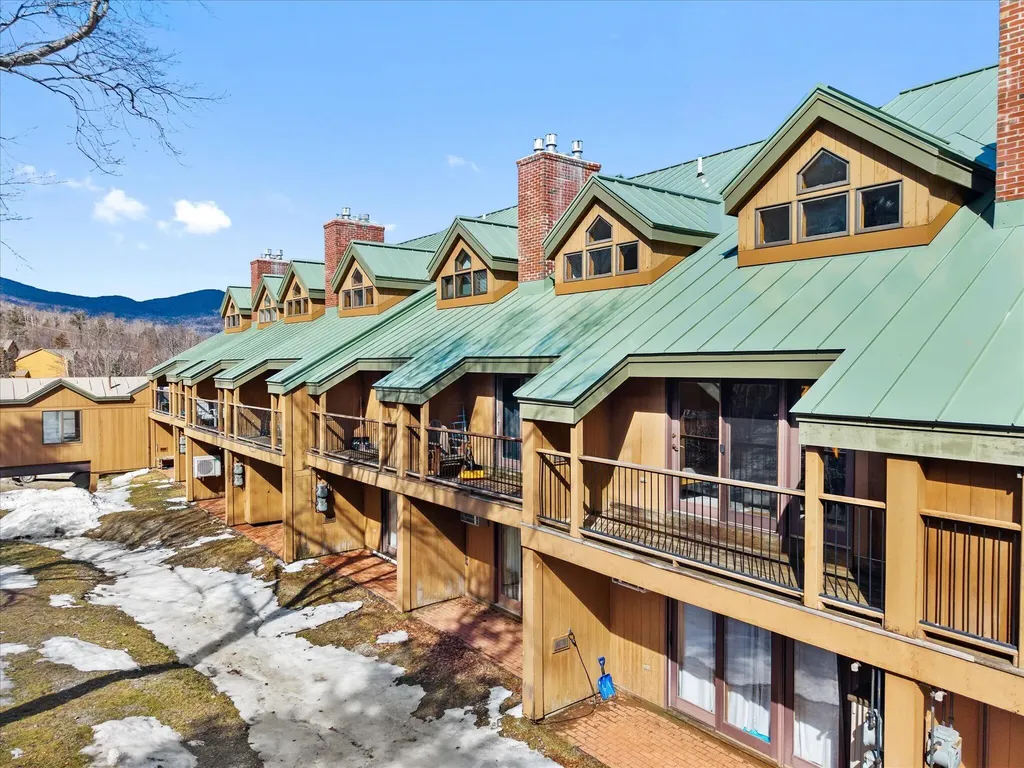 364 Sugartree Carrabassett Valley ME 04947