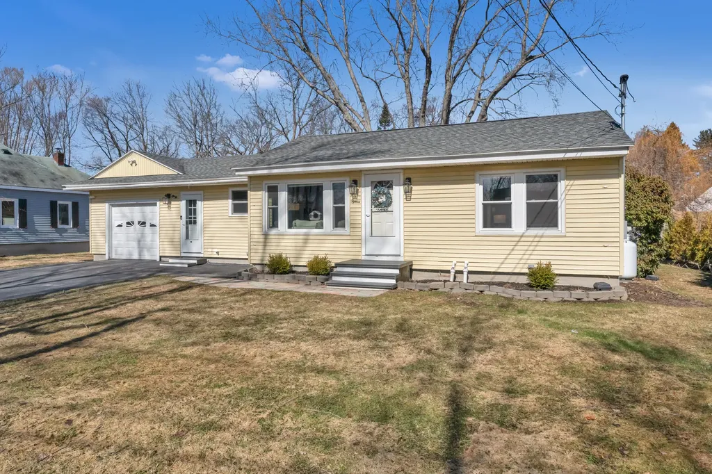 15 Brewster Street Portland ME 04103