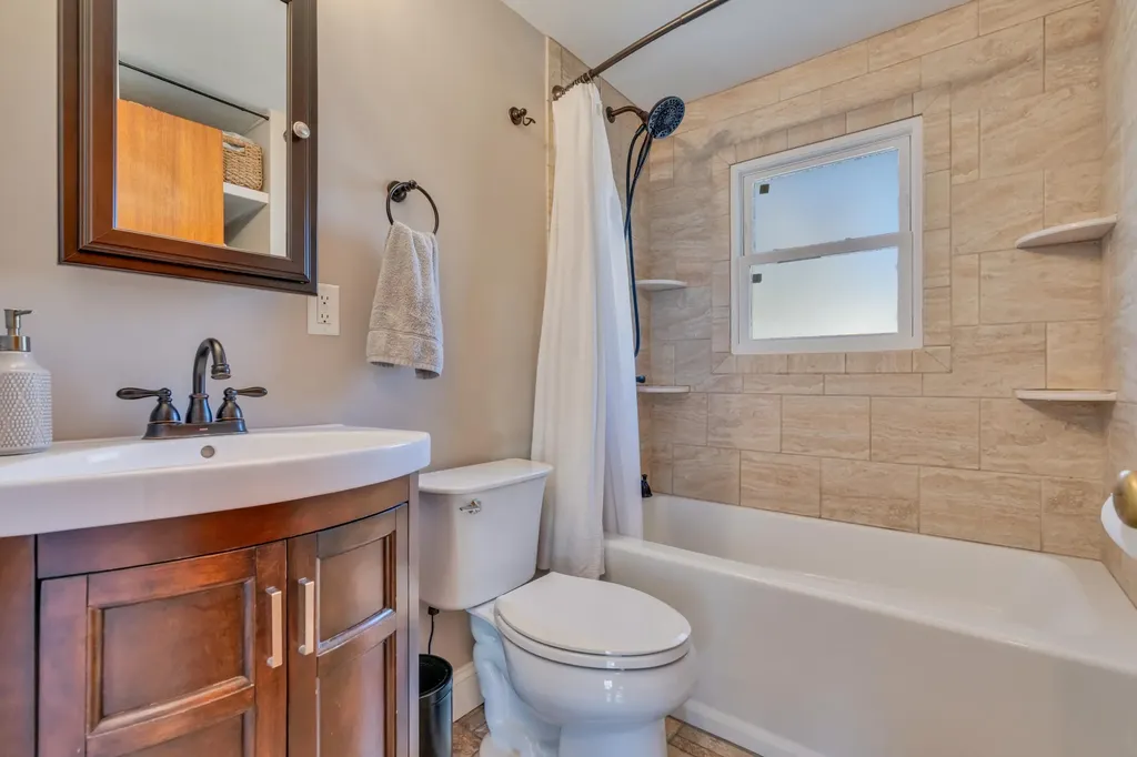 15 Brewster Street Portland ME 04103