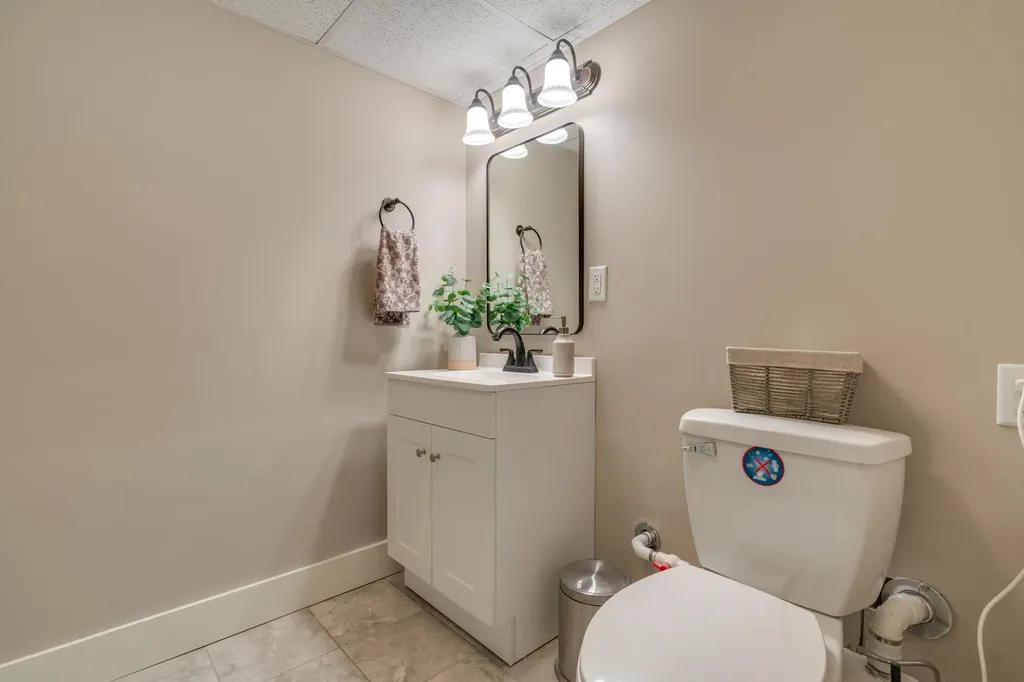 15 Brewster Street Portland ME 04103