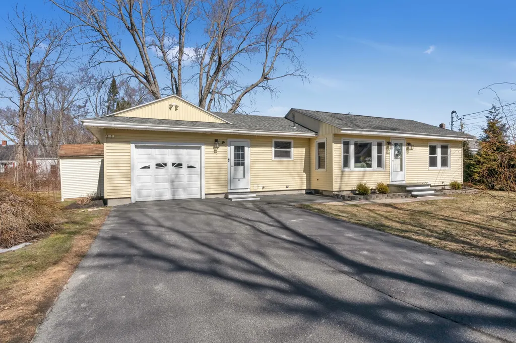 15 Brewster Street Portland ME 04103