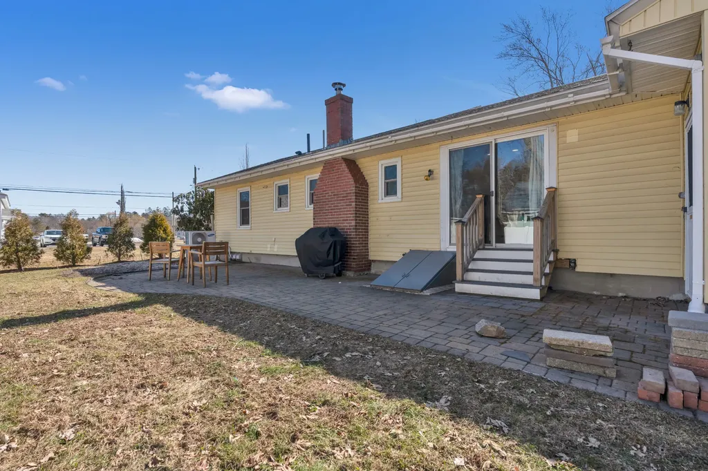 15 Brewster Street Portland ME 04103