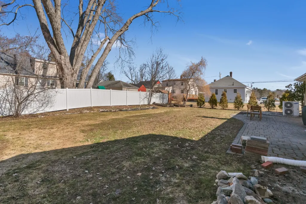 15 Brewster Street Portland ME 04103