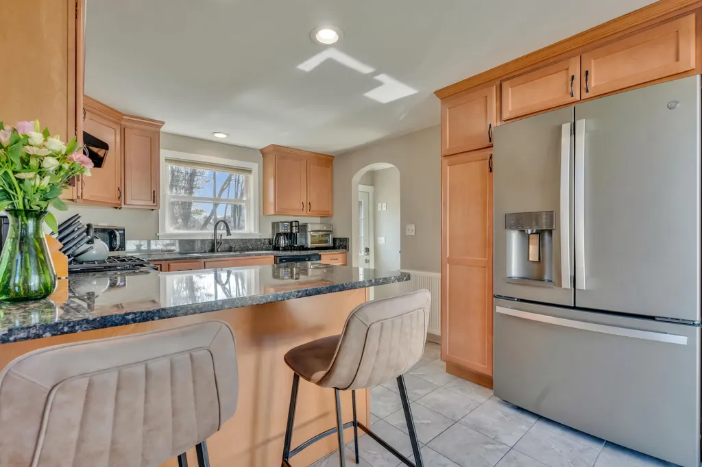 15 Brewster Street Portland ME 04103