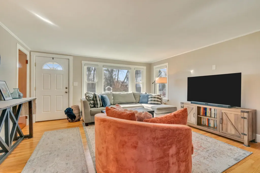 15 Brewster Street Portland ME 04103