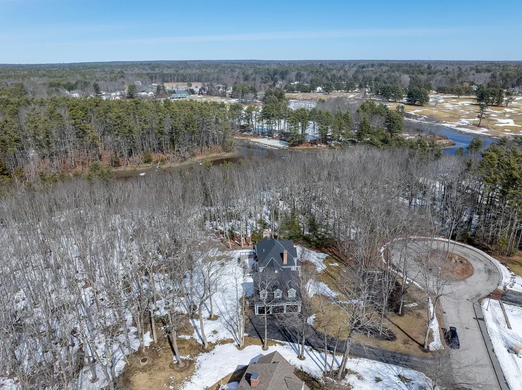 18 Ledgewater Drive Kennebunk ME 04043