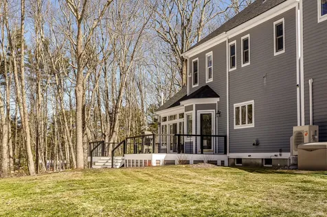 18 Ledgewater Drive Kennebunk ME 04043