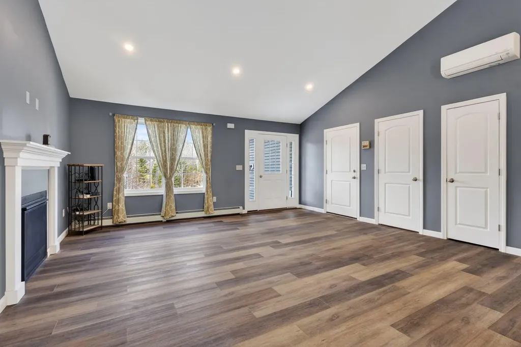 31 Meredith Drive Windham ME 04062