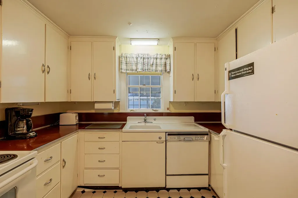 435 Seawall Road Southwest Harbor ME 04679