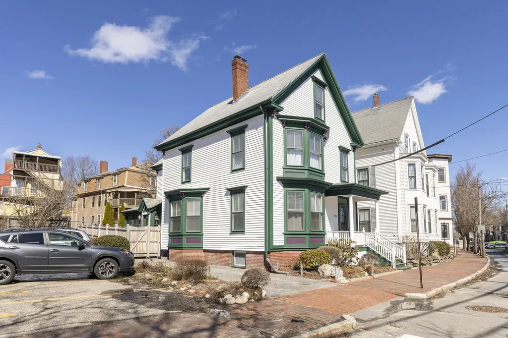 259 Spring Street Portland ME 04102