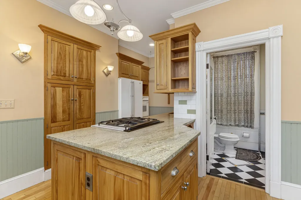 259 Spring Street Portland ME 04102