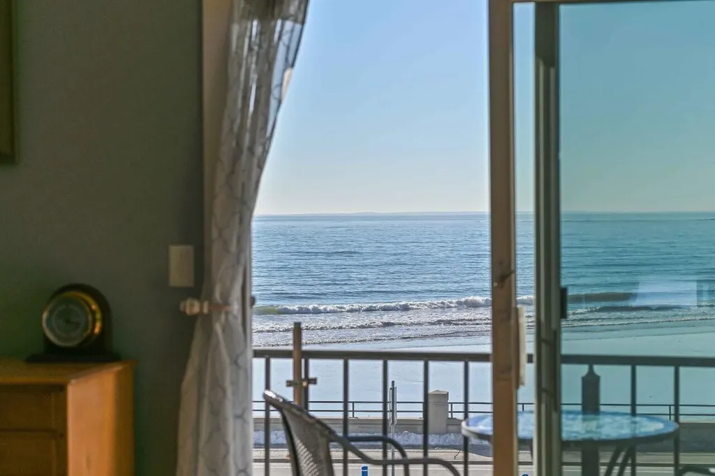 407 Ocean Boulevard Hampton NH 03842