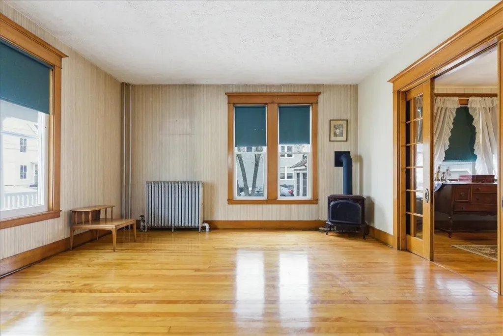 14 Taylor Street Auburn ME 04210