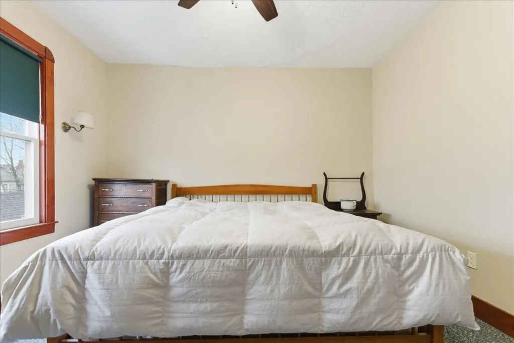 14 Taylor Street Auburn ME 04210