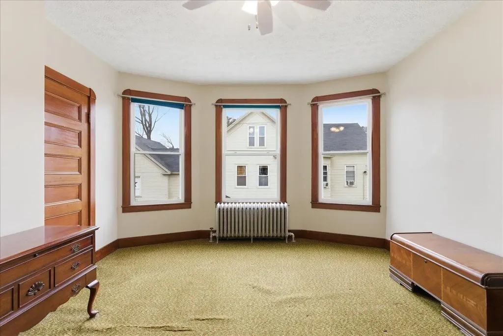 14 Taylor Street Auburn ME 04210