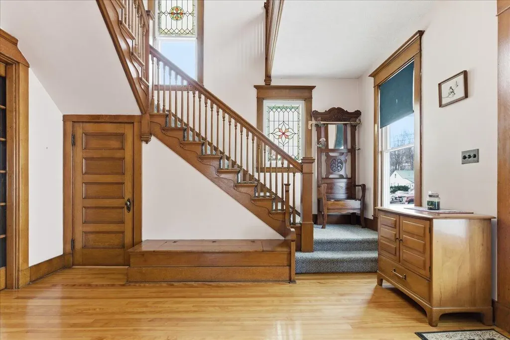 14 Taylor Street Auburn ME 04210