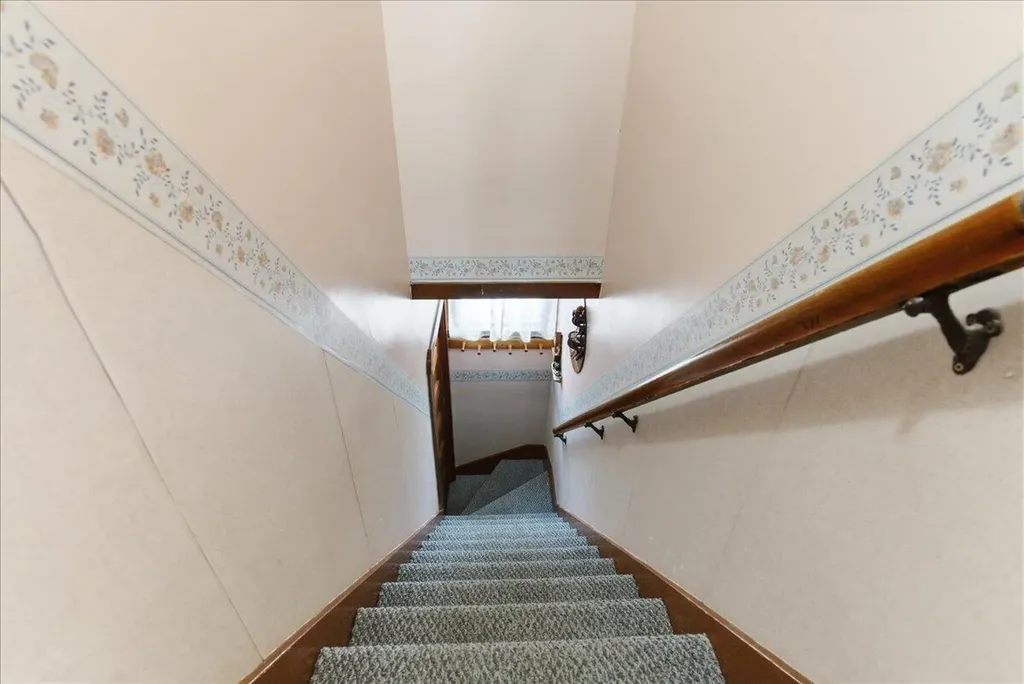 14 Taylor Street Auburn ME 04210
