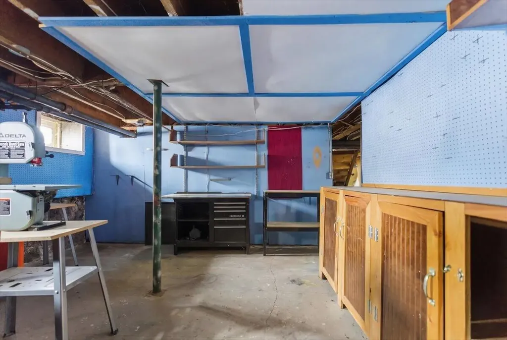 14 Taylor Street Auburn ME 04210