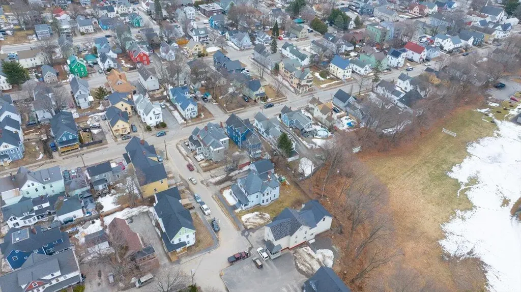 14 Taylor Street Auburn ME 04210