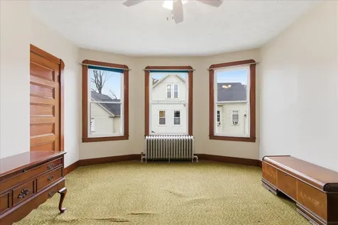 14 Taylor Street Auburn ME 04210