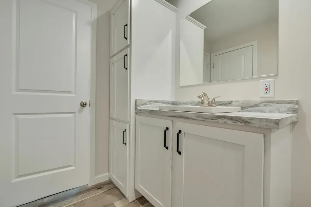 8 Colony Way Kittery ME 03904