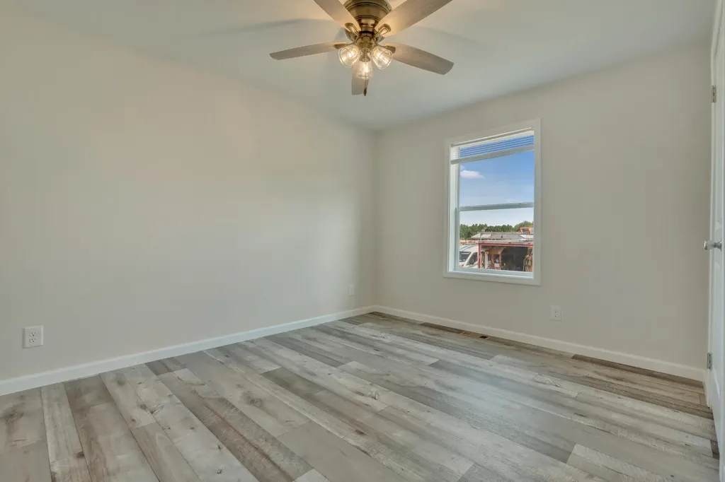 8 Colony Way Kittery ME 03904