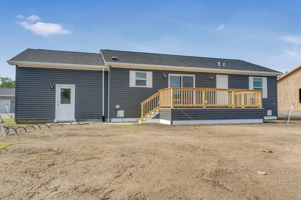 8 Colony Way Kittery ME 03904