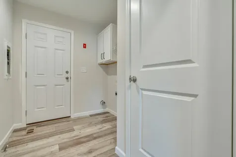 8 Colony Way Kittery ME 03904