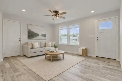 8 Colony Way Kittery ME 03904