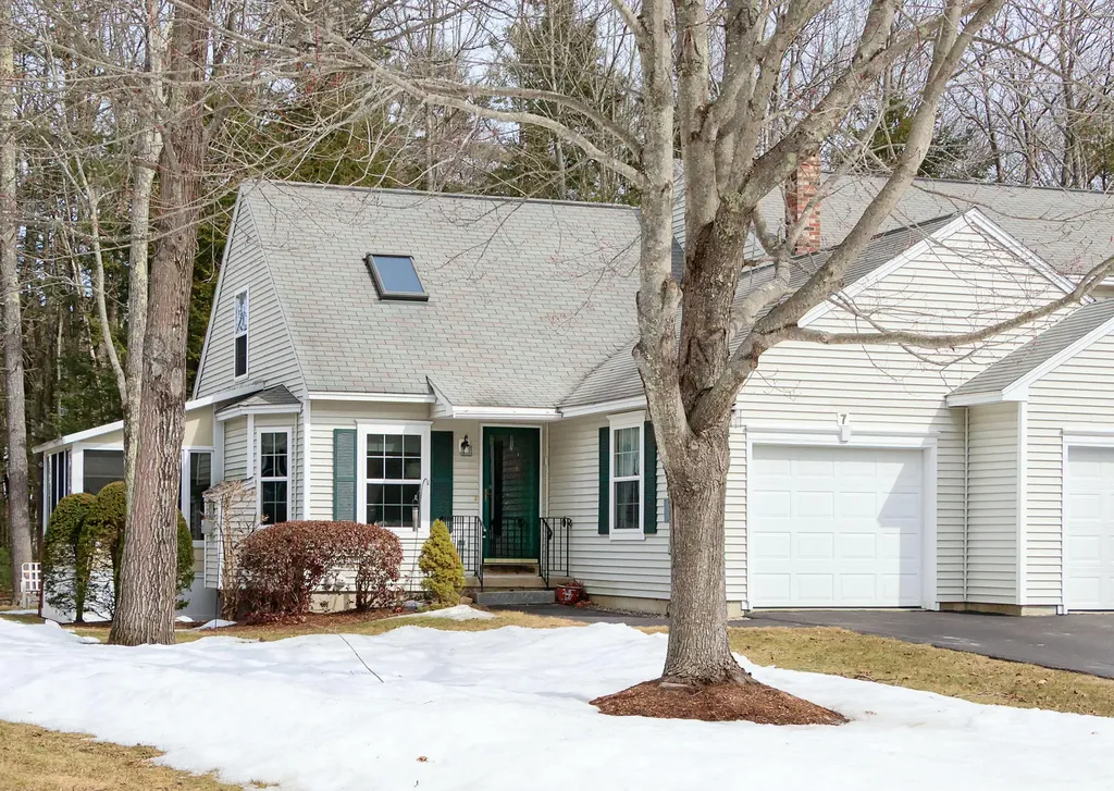 7 Windsor Commons Drive Kennebunk ME 04043