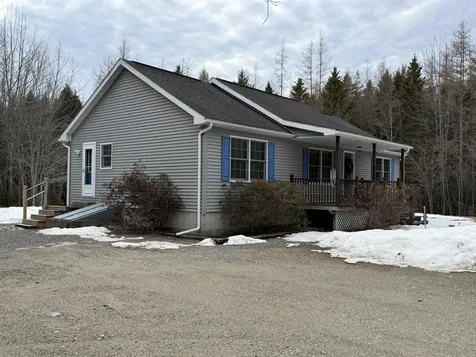 27 Oak Point Road Harrington ME 04643