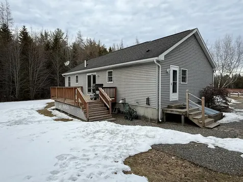 27 Oak Point Road Harrington ME 04643